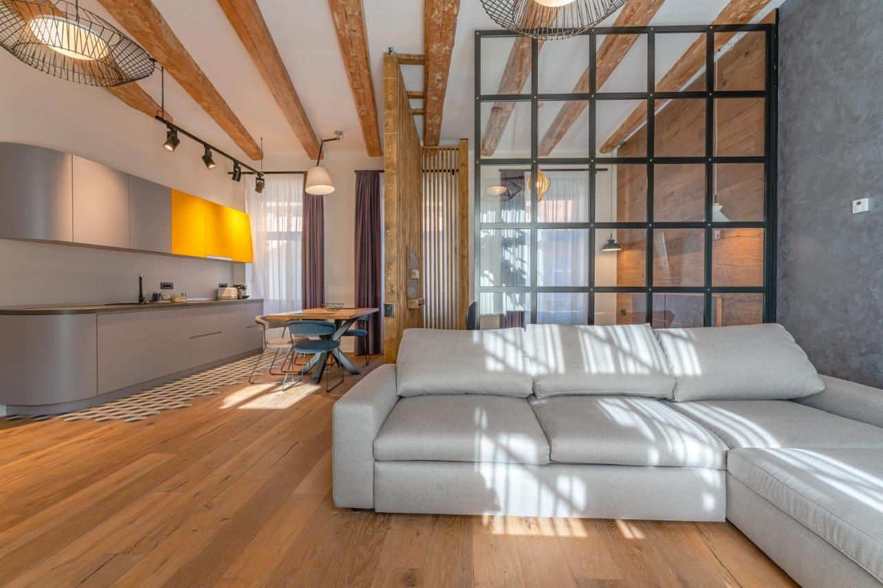 Premium Suites Postavarului Brassó Kültér fotó